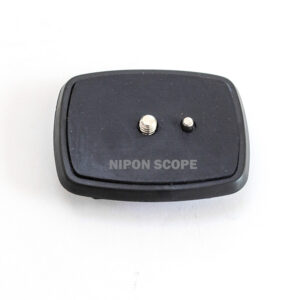 Tripod quick release plate. Standard 1/4"-20 fitting screw for cameras & scopes. Suitable for tripod model 210