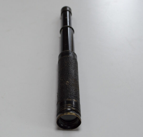 Super compact 2-draw Dollond London brass palm size pocket telescope. Serial No. 9247 - Image 4