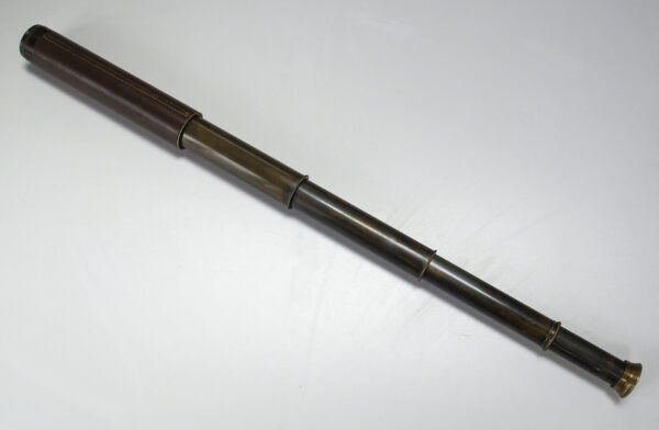 Britex Universal 4-draw x25 to x40 brass marine telescope with original twin cap leather case - Image 4