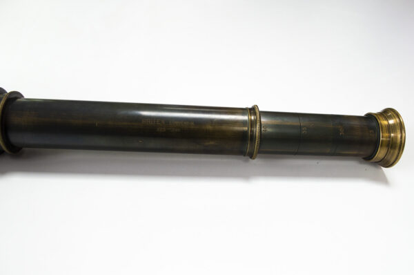 Britex Universal 4-draw x25 to x40 brass marine telescope with original twin cap leather case - Image 7