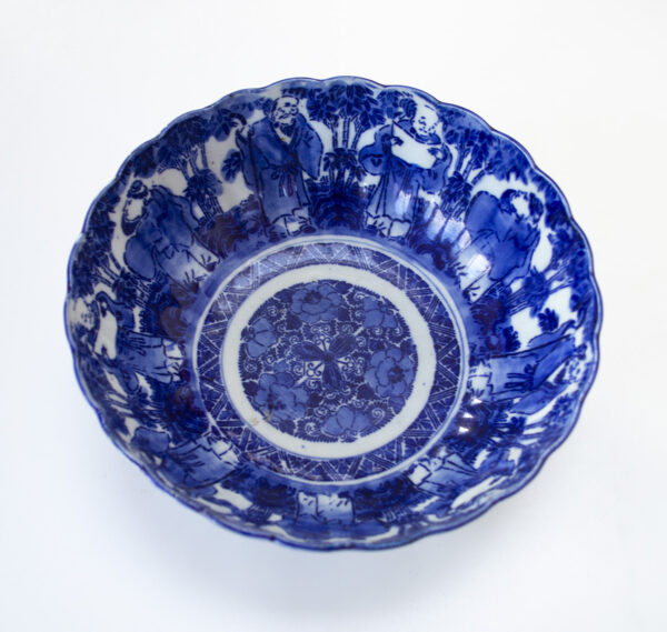 Large Oriental Blue & White Porcelain Bowl. Circa 1880 - Image 3