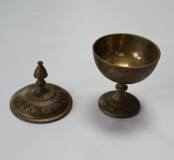 Rare Antique Lidded and Chiselled Brass Indian Cup. 5.1" High - Image 3