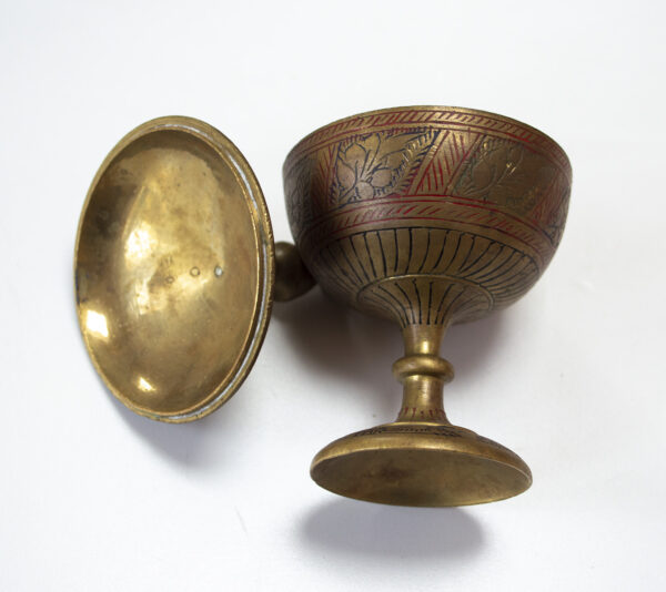 Rare Antique Lidded and Chiselled Brass Indian Cup. 5.1" High - Image 4