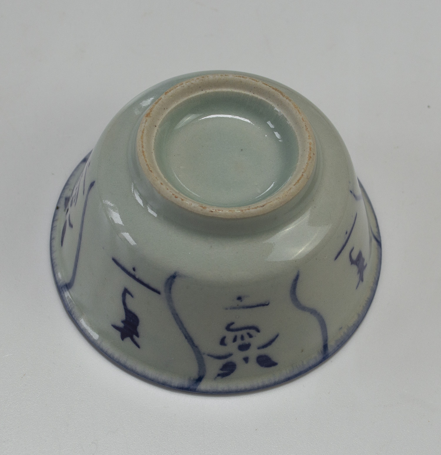 Vintage blue white floral porcelain bowl. 120mm diameter, 62mm high - Image 4