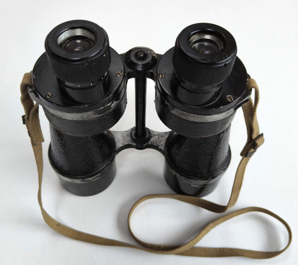 BINO PRISM No.5 MkII x7 WW2 1940 binoculars. Individual Eyepiece Focusing. Serial number 17014 - Image 2
