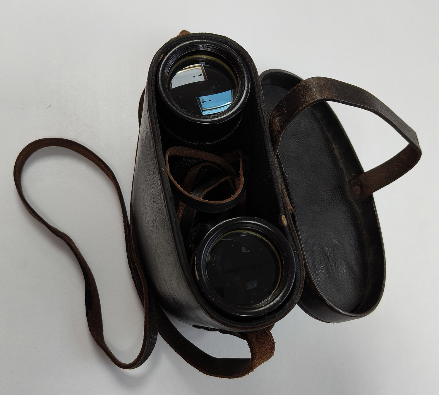 USA Optical & Film Supply Co. 7x50 Binoculars with Individual Eyepiece Focusing and Hard Leather Case - Image 5