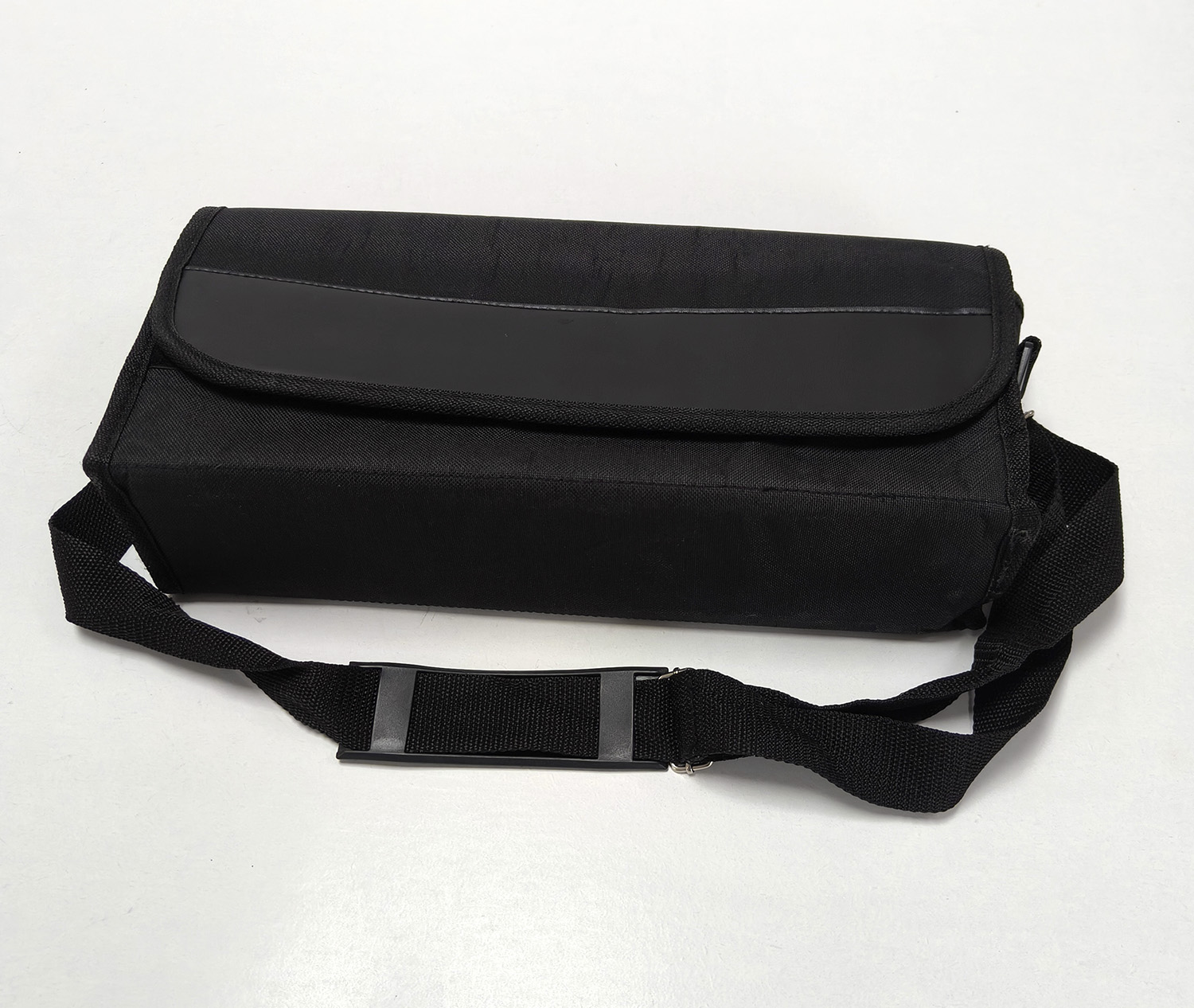 Soft carry case for spotting scopes, telescopes, tripod and accessories. 36cm(L)x9cm(W)x15cm(H) - Image 3
