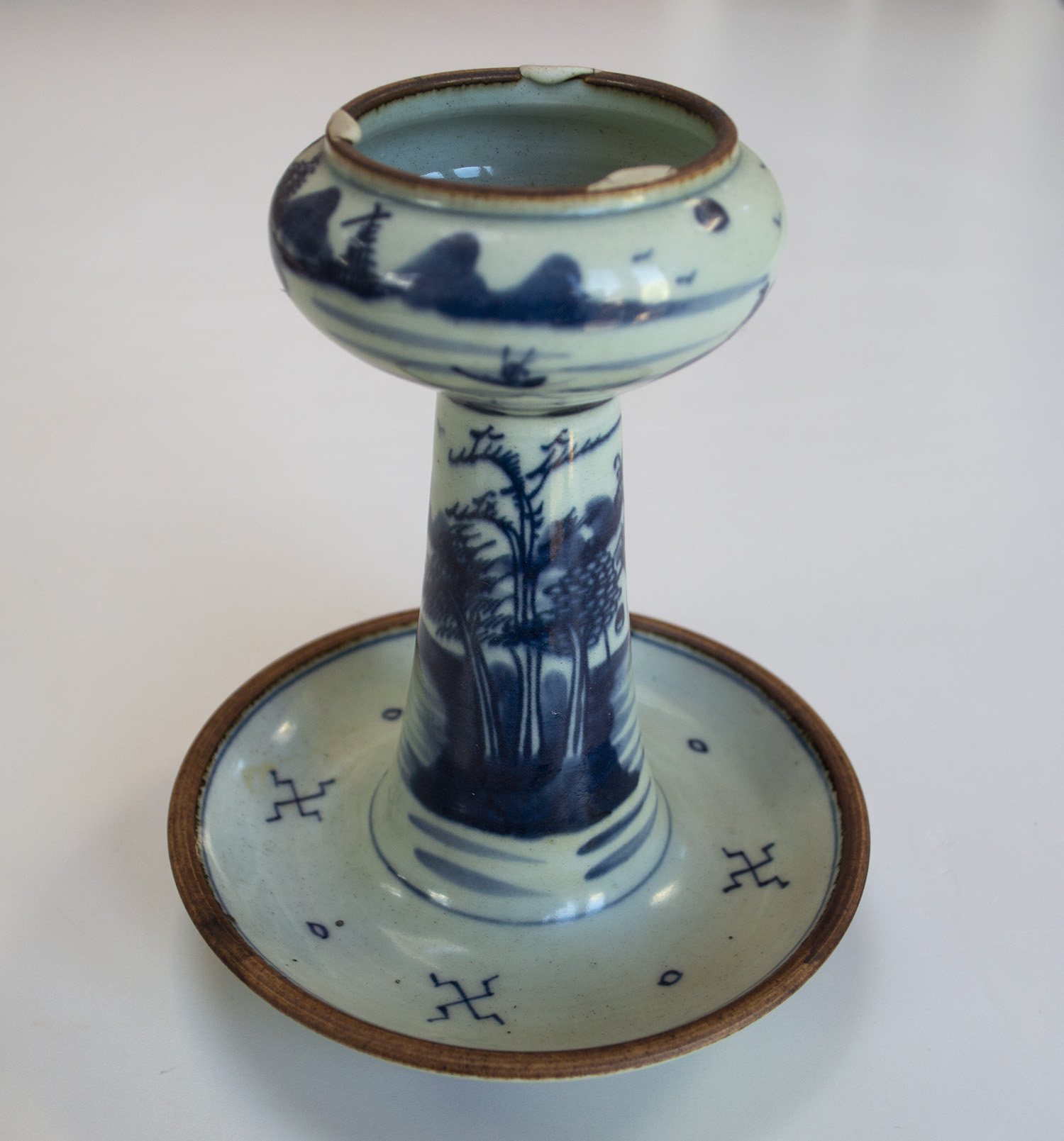 Antique Chinese Blue and White Porcelain Oil Lamp - Hand-Painted Scenic Design - Image 3