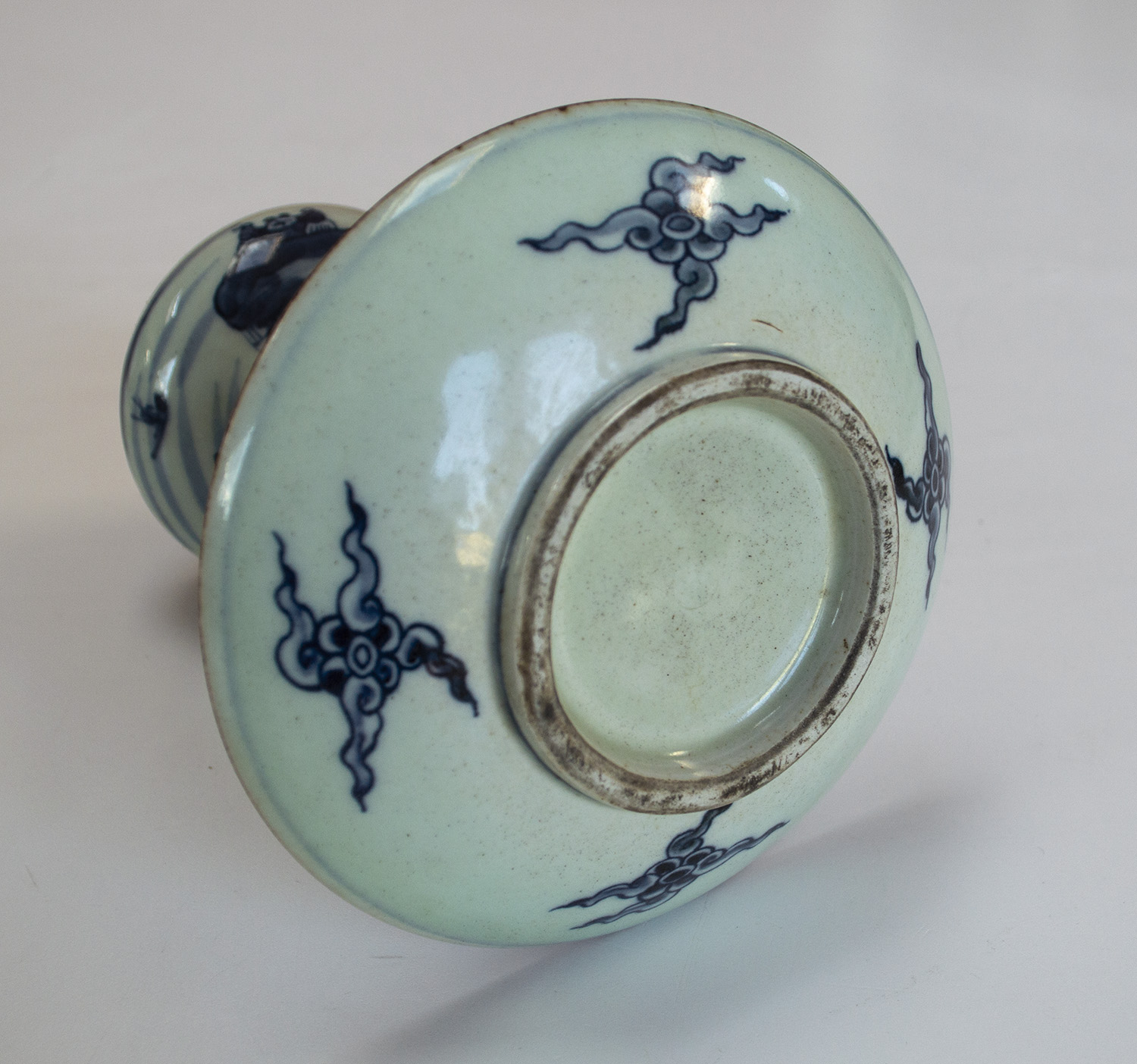 Antique Chinese Blue and White Porcelain Oil Lamp - Hand-Painted Scenic Design - Image 5