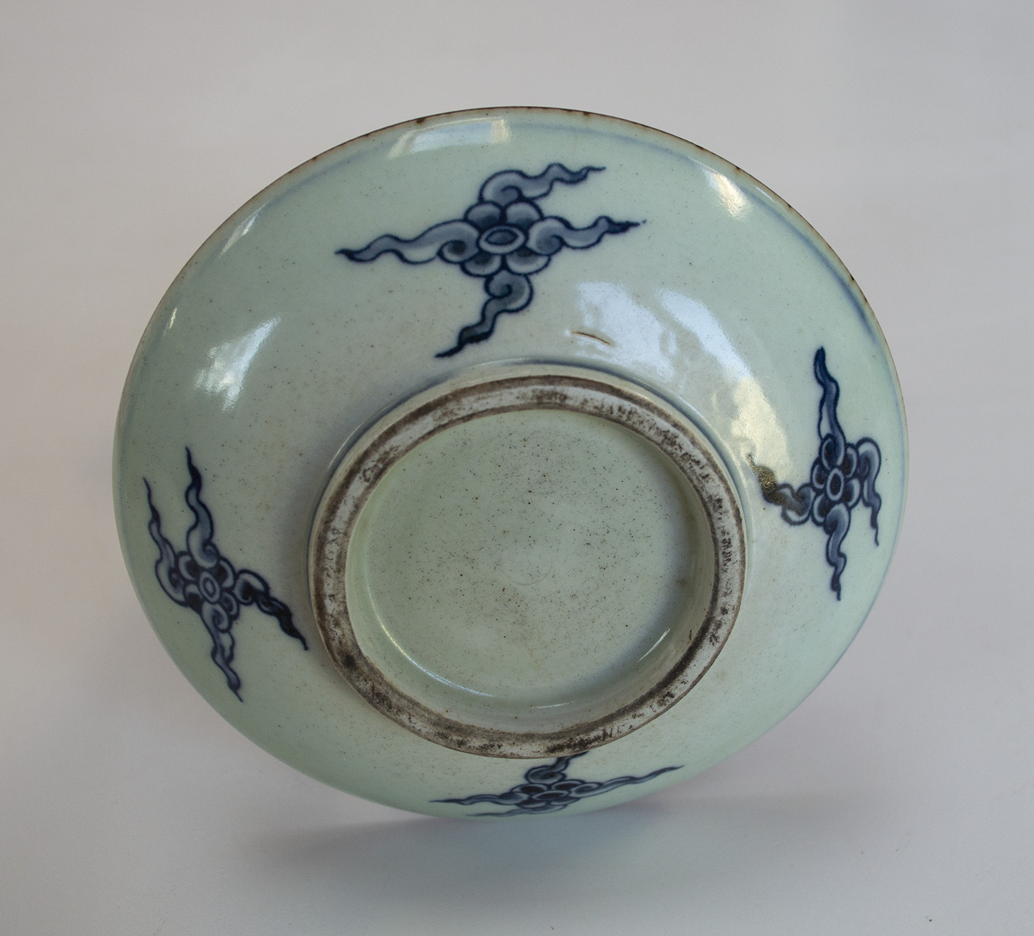 Antique Chinese Blue and White Porcelain Oil Lamp - Hand-Painted Scenic Design - Image 6