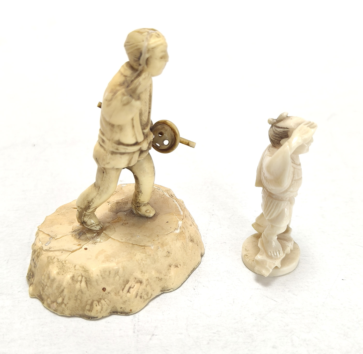 Pair of Vintage Japanese Hand-Carved Ivory Miniature Figurine - Saluting Characters - Image 4