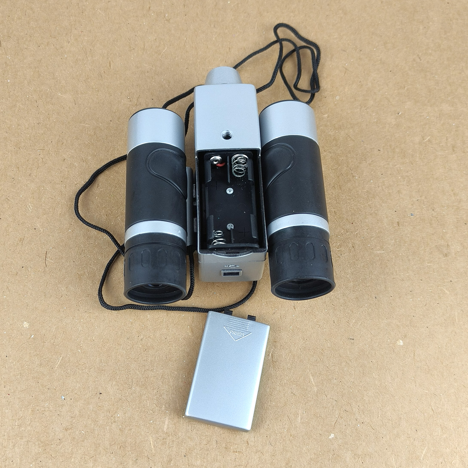 8x21 Digital Binocular Camera Combo