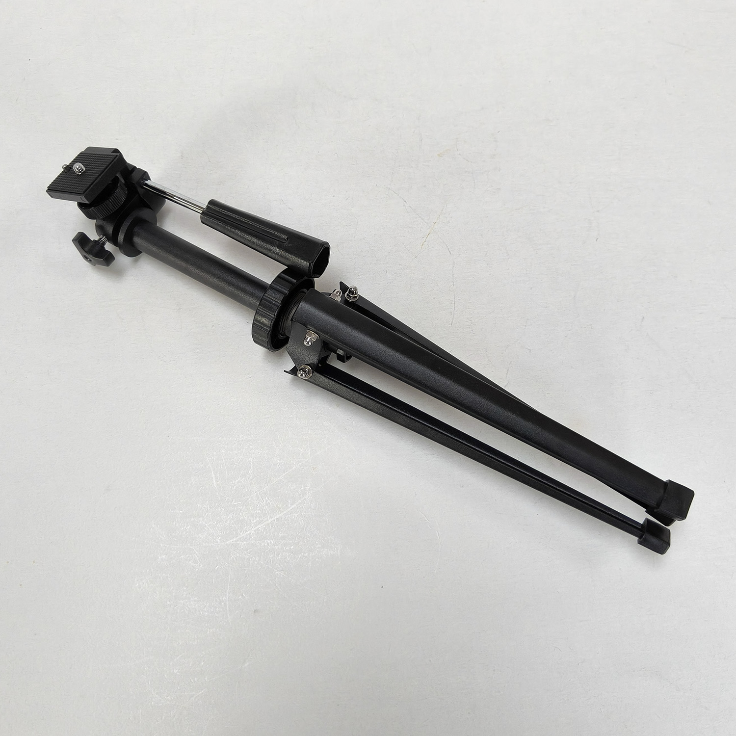 Height Adjustable Steel Table-Top Tripod