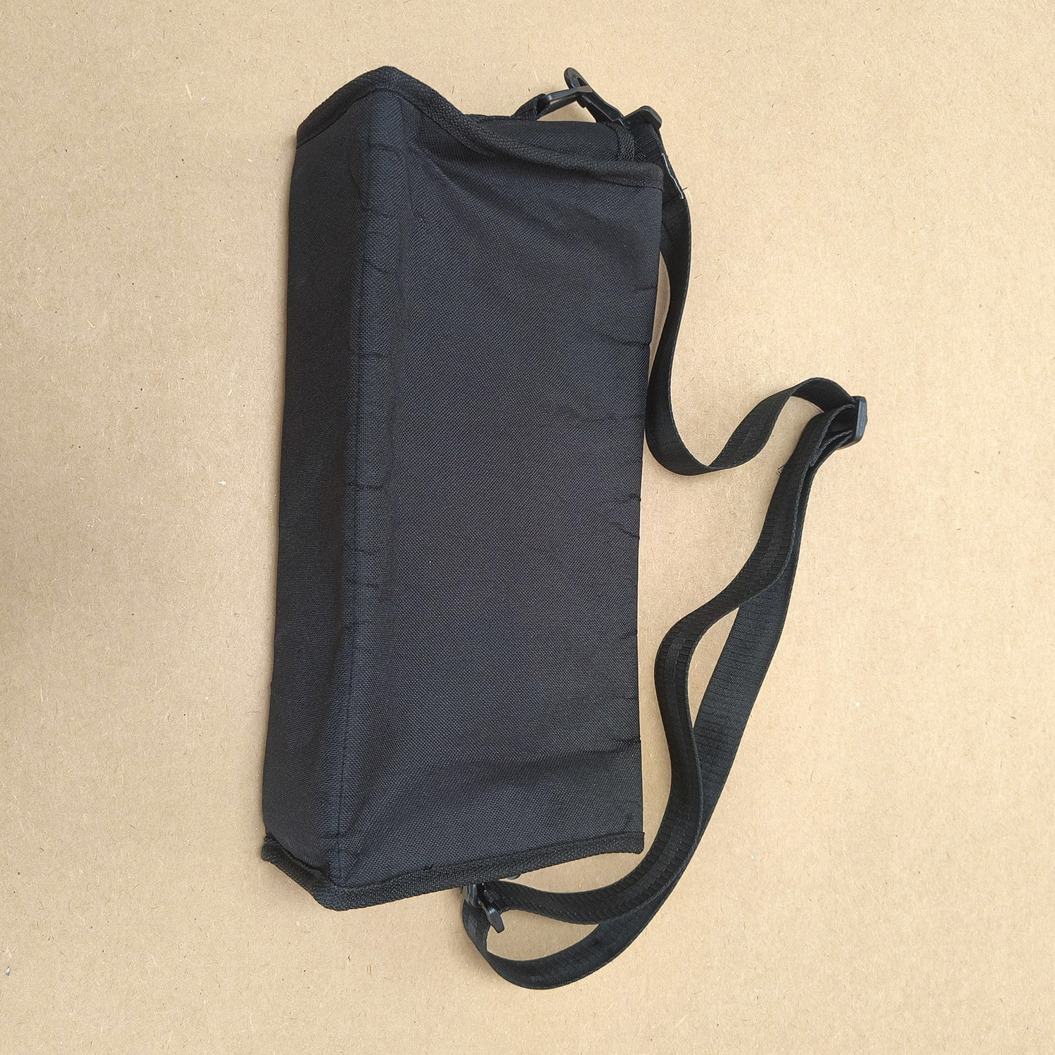 Soft carry case for spotting scopes, telescopes, tripod and accessories. 36cm (L) x 9cm (W) x 15cm (H)